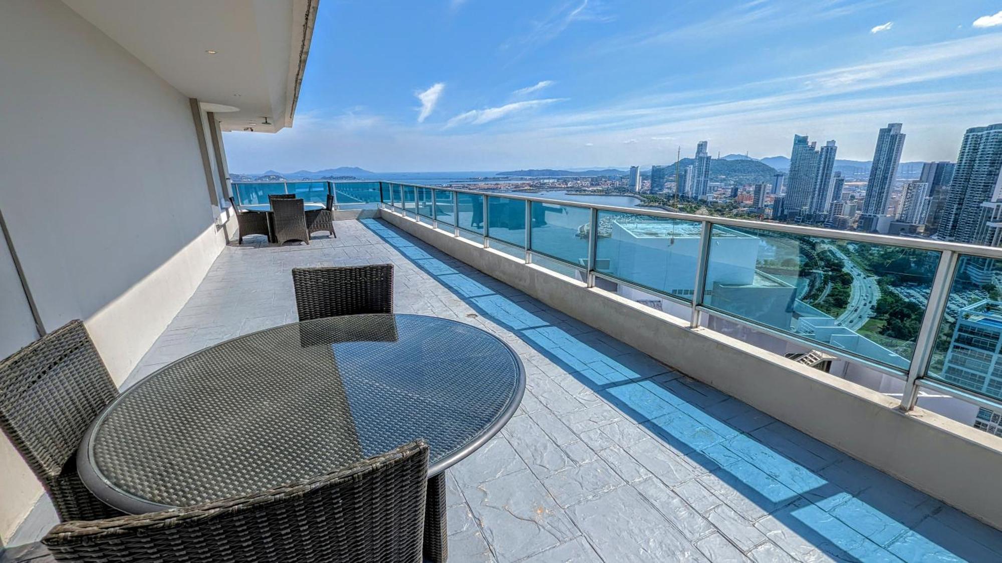 Yc 3602 L Apartamento 2Br En Av Balboa Panama City Luaran gambar