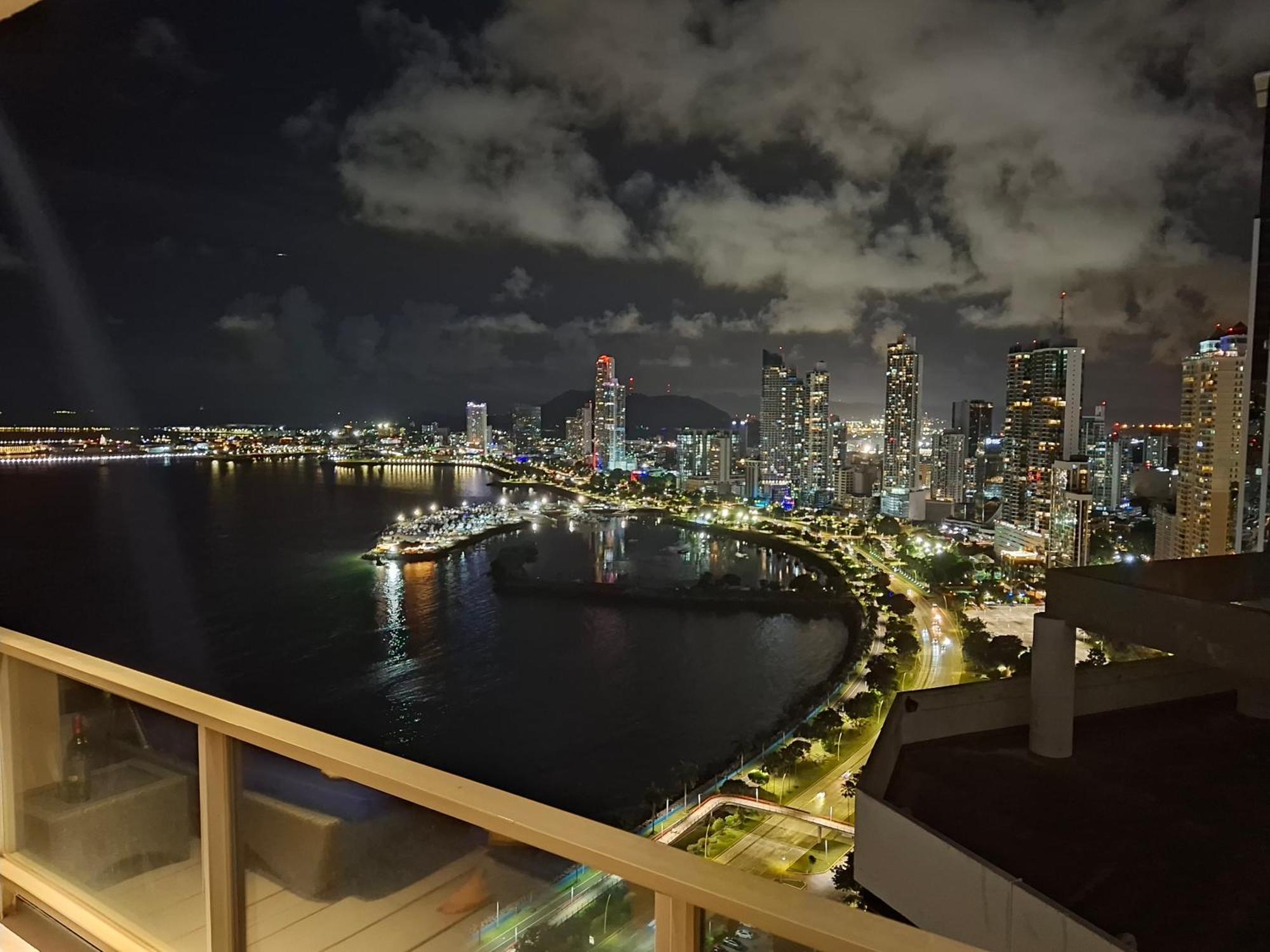 Yc 3602 L Apartamento 2Br En Av Balboa Panama City Luaran gambar